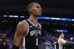 Skip：文班没对抗净搞些后卫动作 NBA杯决赛他被米罗抢爆了！