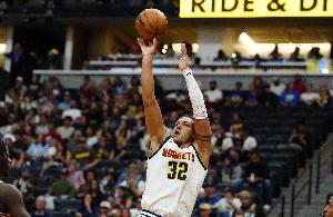 奥康纳：阿隆&middot;戈登开发出投篮之后已经是全明星级别球员了
